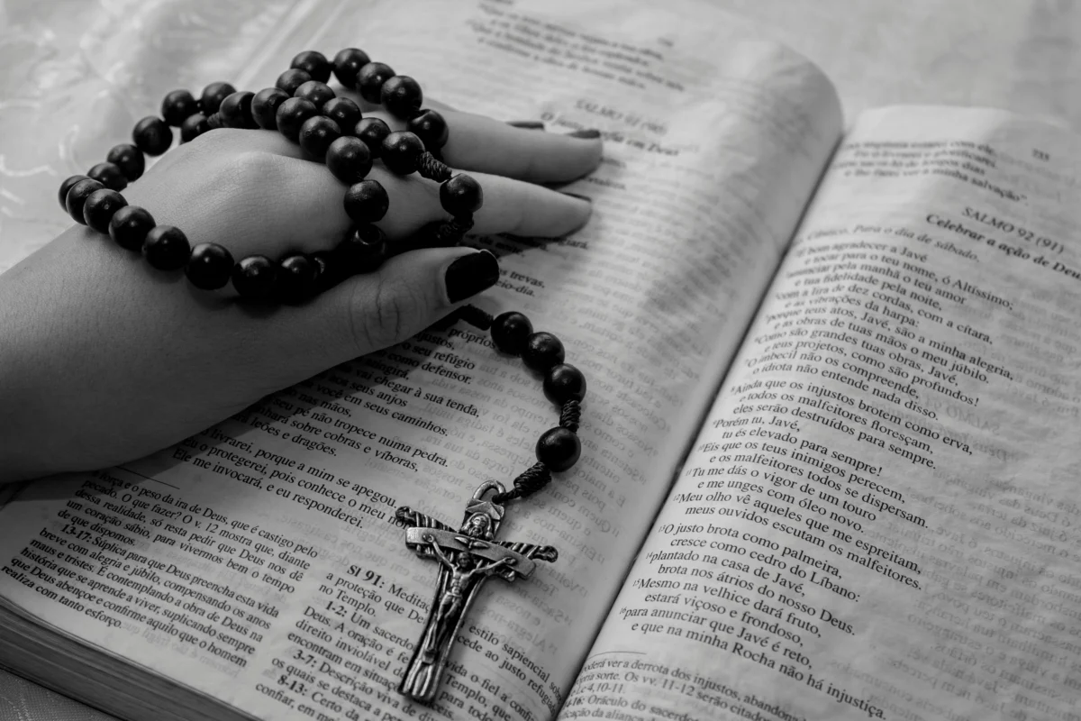 how to pray the rosary step by step for beginners catholic